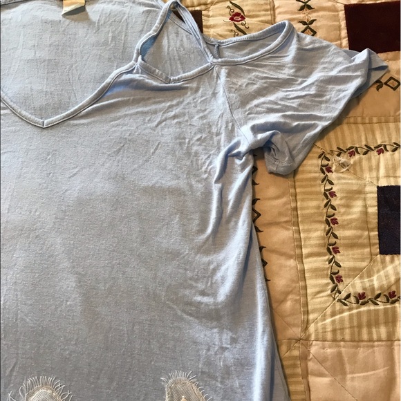 🌟4🌟 Tops - Picture 7 of 8